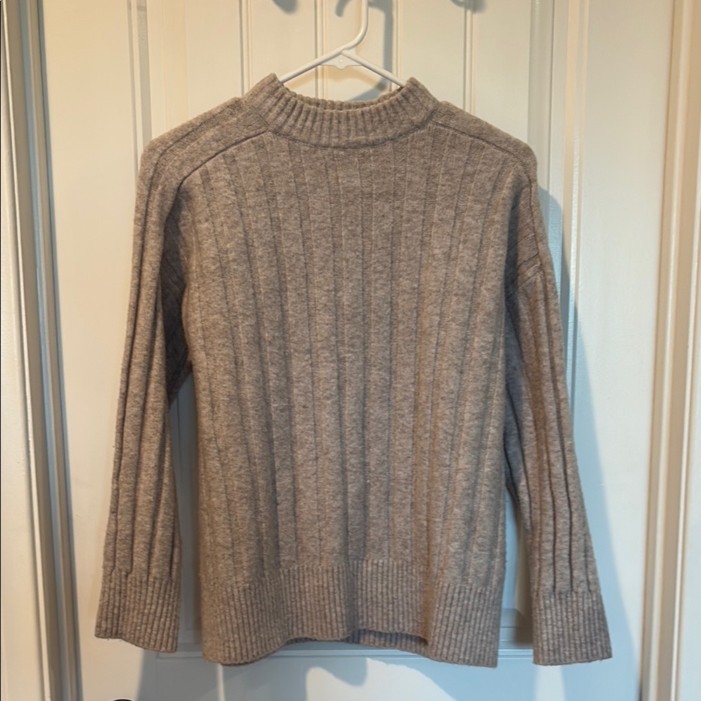 H&M Oatmeal Color Ribbed Crew Neck Sweater